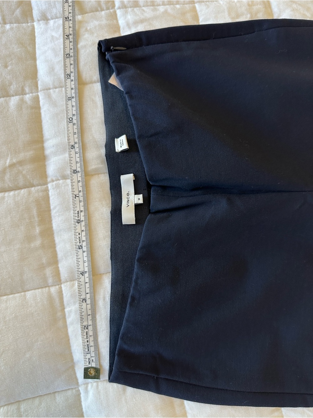 Vince Dress Slacks
New without tags women’s size medium - Picture 4 of 7